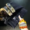 Calça Jeans Masculina Grossa com Veludo Quente Plus Jeans Elástico Slim Fit Barra Reta Casual Tendência Bordado Versátil Calça Jeans Grossa