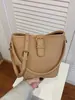 Bolso Grande de Alta Gama Retro para Mujer 2025 Nueva Moda Bolso de Hombro Cruzado para Viajes Diarios Bolso de Mano Versátil Bolso Cubo