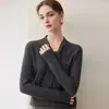 Inverno 2026 Novo Tricô de Cashmere com Decote V Manga Longa Fitas Fluidas Cor Sólida Quente Solto Camada Base Top