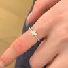 Anel floral doce e fresco, sofisticado para mulheres, estilo ins, fresco e natural, anel aberto versátil para o dedo indicador, moderno
