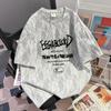 Top de Moda Jovem Estilo Europeu com Estampa de Letras e Patchwork de Renda Manga Curta Novo de Verão Solto Emagrecedor Camiseta