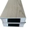 Fabricante Personalizado Fondo Blanco Nuevo Material Ignífugo y Retardante de Llama Paneles de Escalera de Plástico de Piedra SPC de Empalme Tread de Escalera en Forma de L Tratado Térmicamente