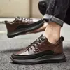 Zapatos de Cuero para Hombre Moda Otoño e Invierno 2022 Zapatos Deportivos para Exteriores de Suela Gruesa Cálidos Modernos de Negocios Dropshipping Cómodos