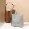 Directo de Fábrica Alta Gama Sensación Gran Capacidad Bolso Cubo Bolso Tejido para Mujer Bolso de Hombro de Nicho Bolso Simple para Commuter de Mujer Nuevo