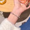Pulsera de perlas de circonita Súper Flash plateada para niñas, pulsera de nicho de lujo ligero de alta gama que combina con todo, temperamento, joyería caliente