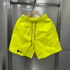 Shorts Casuais de Secagem Rápida Versáteis Simples de Verão Moda Masculina Shorts de Cinco Pontos Largos Versão Coreana Tendência Shorts Respiráveis de Praia