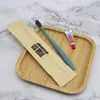Escova de dentes descartável, pasta de dente específica para hotel e kit de amenidades, incluindo shampoo e pente, fabricante atacadista para hotéis, pousadas e hospedarias.