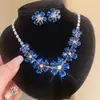 Conjunto de Dos Piezas de Collar Geométrico de Flor de Circonia de Lujo Ligero, Collar de Conjunto de Moda de Nicho Retro Personalizado de Gama Alta para Mujeres