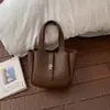 Nova Bolsa Saco de Luxo 2025 com Grande Capacidade para Mulheres, Apresentando um Design Sofisticado de Nicho, Pode Ser Usada como Bolsa de Ombro, Bolsa de Braço ou Bolsa Transversal