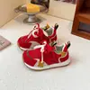 Zapatillas deportivas para niñas estilo coreano 2026 primavera y otoño nuevas versátiles de malla transpirables de moda zapatillas para correr zapatillas de entrenamiento alemanas para niños