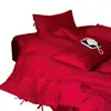 Juego de Cuatro Piezas de Algodón Peinado Jacquard de Lujo Ligero para Boda Festivo Rojo para Recién Casados Funda de Edredón Bordada Sábana Bajera Ropa de Cama