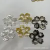 Ventas Directas de Fábrica 10mmx14mm Amarillo, Blanco y Negro Concha de Mariposa Tridimensional, Pétalo de Manzano, Flor Tallada, Concha Hecha a Mano DIY