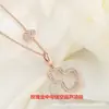Collar de Calabaza Kirin Colgante de Calcedonia Roja Versión Alta para Mujer Cadena para Clavícula Chapada en Oro Rosa de 18 Quilates Ventas Directas de Fábrica y Entrega
