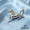 Broche de Cavalo com Gota de Óleo em Liga Metálica da Moda, Broche Exquisito para Terno e Casaco, Acessório de Alfinete Versátil, Broche do Ano do Cavalo do Zodíaco