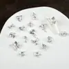 Acessórios de unha populares estilo francês em prata, acessórios de unha de alta qualidade versáteis de luxo leve com coração e borboleta vazados adornados com diamantes