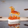 Artesanías de Caballo de Cristal, Caballo Pisando Montaña de Oro, Significado Feng Shui, Decoración de Escritorio de Oficina de Negocios, Regalos de Apertura y Inauguración de Casa