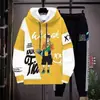 Conjunto de moletom com capuz casual de personagem de desenho animado, marca da moda, estampa de letras masculina, conjunto de duas peças para primavera e outono