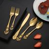 Juego de 5 piezas de vajilla de acero inoxidable 410 de estilo Corte Real para uso transfronterizo, hueco con relieve, dorado titanio vintage, juego de cuchillo, tenedor y cuchara para comida occidental