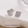 Moda de Celebridad de Internet Estilo Chica Dulce Exquisitos Pendientes Delicados con Forma de Corazón Incrustados con Brillantes con un Toque de Lujo Ligero y de Alta Gama