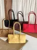 Bolso de Hombro Versátil de Moda, Bolso Tote Grande de Capacidad Vintage, Bolso de Mano de Hombro de Nicho, Nuevo de Otoño 2026 Transfronterizo
