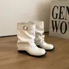 Botas empilhadas plissadas de cor sólida estilo europeu e americano para mulheres, novo modelo outono 2026, com rebites e fivelas de cinto, botas de montaria que aumentam a altura e afinam