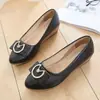 Bai Zhenhe 2026 Verano Nuevo Estilo Boca Baja Zapatos para Mujer de Mediana Edad Suela Suave Cómodos Modernos Zapatos para Mujer Punta Redonda Zapatos de Trabajo