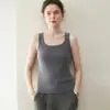 Toque de Pele Xadrez ~ 2025 Nova Lã de Caxemira Camisola Interna de Caxemira Versátil Feminina Gola Quadrada Sem Mangas