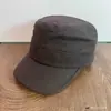 Versátil y universalmente favorecedor, sombrero de equitación de color liso de alta calidad para amazonas, gorra de ala ancha y copa plana que hace que los rostros cuadrados y redondos parezcan más pequeños