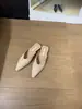[] Elegantes Zapatos tipo Mula de Media Falda Estilo Francés para Mujer para Usar al Aire Libre, Nuevo Modelo 2026, Punta Fina con Tacón Bajo de Ante y Espalda Abierta