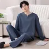 Pijama de punto para hombre estilo coreano, primavera y otoño, algodón puro, manga larga, cuello redondo, simple y cómodo, conjunto de ropa para el hogar talla grande, se puede usar fuera