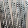 Tira de hierro galvanizado barra plana perforada tira de modificación de fijación soporte pieza angular de modificación de carga universal soldable no fácil de oxidar