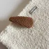 Pinza de Pelo de Punto de Lana con Borde Ondulado Color Sólido Forma de Gota de Agua Pinza Simple Dulce Linda Pinza de Pelo para Flequillo Lateral Pinza de Pelo de Otoño e Invierno