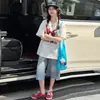 Camiseta Solta de Manga Curta Estilo Desenho Animado para Meninas 2026 Novo Verão Estampa de Gatinho Fofo Top Versátil Conjunto de Duas Peças