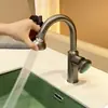Torneira de cozinha doméstica à prova de respingos de aço inoxidável Dopamine, com água quente e fria, extraível, torneira de pia retrátil