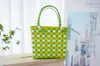Nova bolsa de piquenique de primavera, bolsa de palha grande, esquema de cores rosa fofo, design xadrez color-block fresco e estiloso