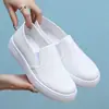 Zapatos de lona blancos tipo slip-on con estampado de grulla de almohada de verano transpirables, zapatillas blancas para mujer, zapatos casuales de suela plana, versátiles y cómodos, adecuados para enfermeras