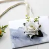 Venta al por mayor Ramo de muñeca para boda de novia china dama de honor flor de muñeca para boda novio padrino ramillete rosa de simulación 6 colores