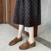 Nuevos Mocasines Retro Primavera/Otoño 2026 Punta Cuadrada Moño Suela Suave Versátiles Slip-on Mocasines L8931-3