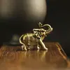 Venta Caliente Transfronteriza Latón Antiguo Elefante de la Fortuna Adornos Elefante Auspicioso Ruyi Animal Elefante de Cobre Decoración de Escritorio Adornos