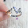 Nuevo Anillo de Mariposa Azul Esmaltado de Lujo y Exquisito con Alto Atractivo Estético, Versátil y Sensación de Gama Alta