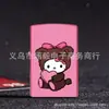 Isqueiro à Querosene à Prova de Vento Hello Kitty Isqueiro Hellokitty Isqueiro de Metal com Tampa Articulada e Pedra de Isqueiro Modelo Novo Presente