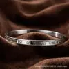 Pulseras Transfronterizas Europeas y Americanas de Alta Calidad, Sin Decoloración, Pulseras Sencillas de Acero de Titanio, Pulseras de Acero Inoxidable, Joyería para Mujer al por Mayor