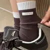 Meias de outono e inverno estilo balé, com costura dupla, de comprimento médio até a panturrilha, com etiquetas de tecido, modernas e que afinam a silhueta, estilo universitário, adequadas para sapatos Birkenstock, calças shark e meias sobrepostas