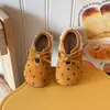 Zapatos de piel para niña, zapatos de princesa de lunares, nuevos zapatos para bebé Otoño 2026, zapatos individuales infantiles de moda con suela blanda y lazo