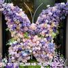 Arreglo floral de fiesta de fantasía rosa y morado, simulación de flores y mariposas, fondo floral a juego, decoración de tienda, flores falsas al por mayor