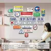 Montagem de Área de Parede de Fotos Tendência com Placas, Placas de Rua, Decorações de Parede Criativas para Restaurantes e Adesivos de Parede de Imagens