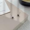 Pendientes de plata de ley S999 con diseño de trébol de cuatro hojas negro para mujer, sencillos, pequeños, exquisitos y elegantes.