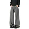 Pantalones de chándal anchos para hombre de color avena con estampado de espiga, cordón, dobladillo curvo, corte holgado y un estilo relajado hasta el suelo
