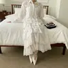 Conjunto Coreano Ins Estilo Francés Vintage Exquisito Bordado Encaje de Ganchillo Camisa + Falda de Cintura Alta con Volantes para Otoño