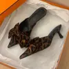 Primeiro Encontro com Sapatos de Salto Alto: Sapatos de Salto Baixo Pontudos com Laço Estilo Francês para Mulheres, Novo Modelo de Início de Primavera, Elegantes Sapatos Fechados de Salto Kitten Estilo Coreano